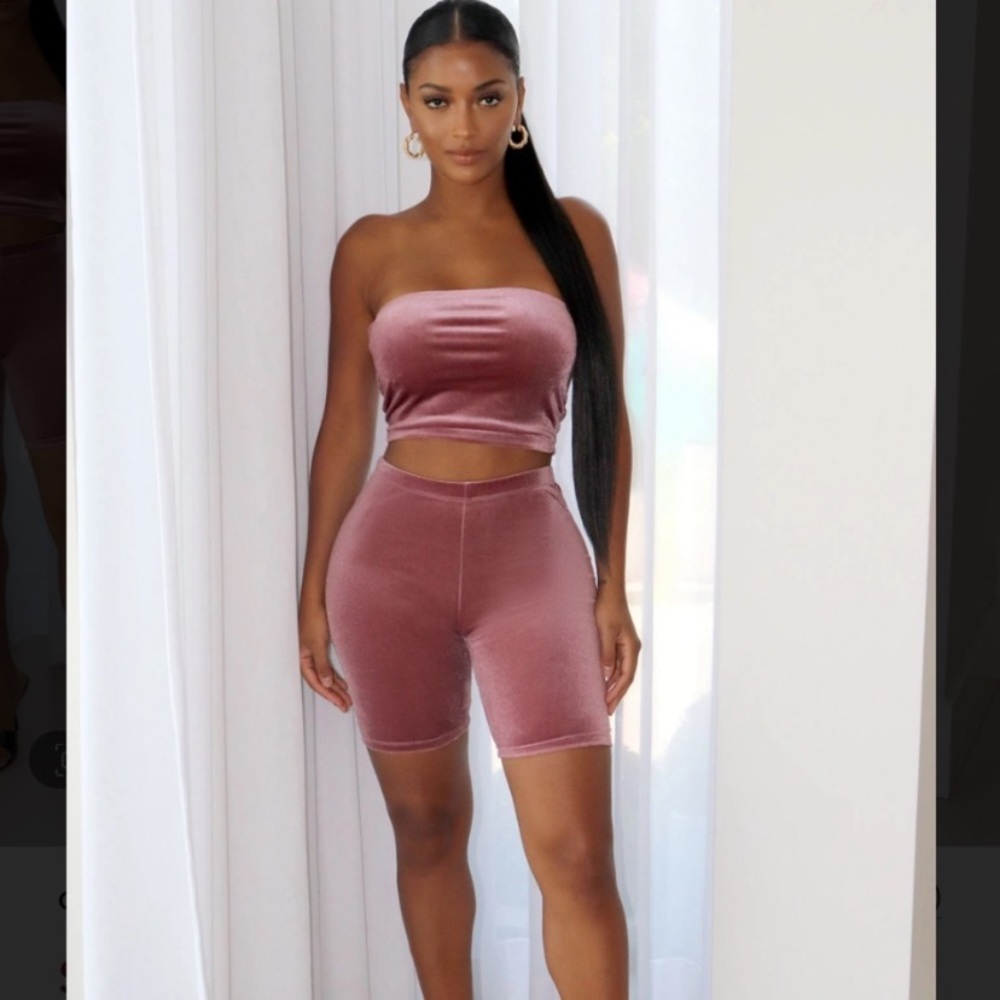 Fashion Nova Set "Getting Even Velvet Short Set"-Mauve NWOT LARGE